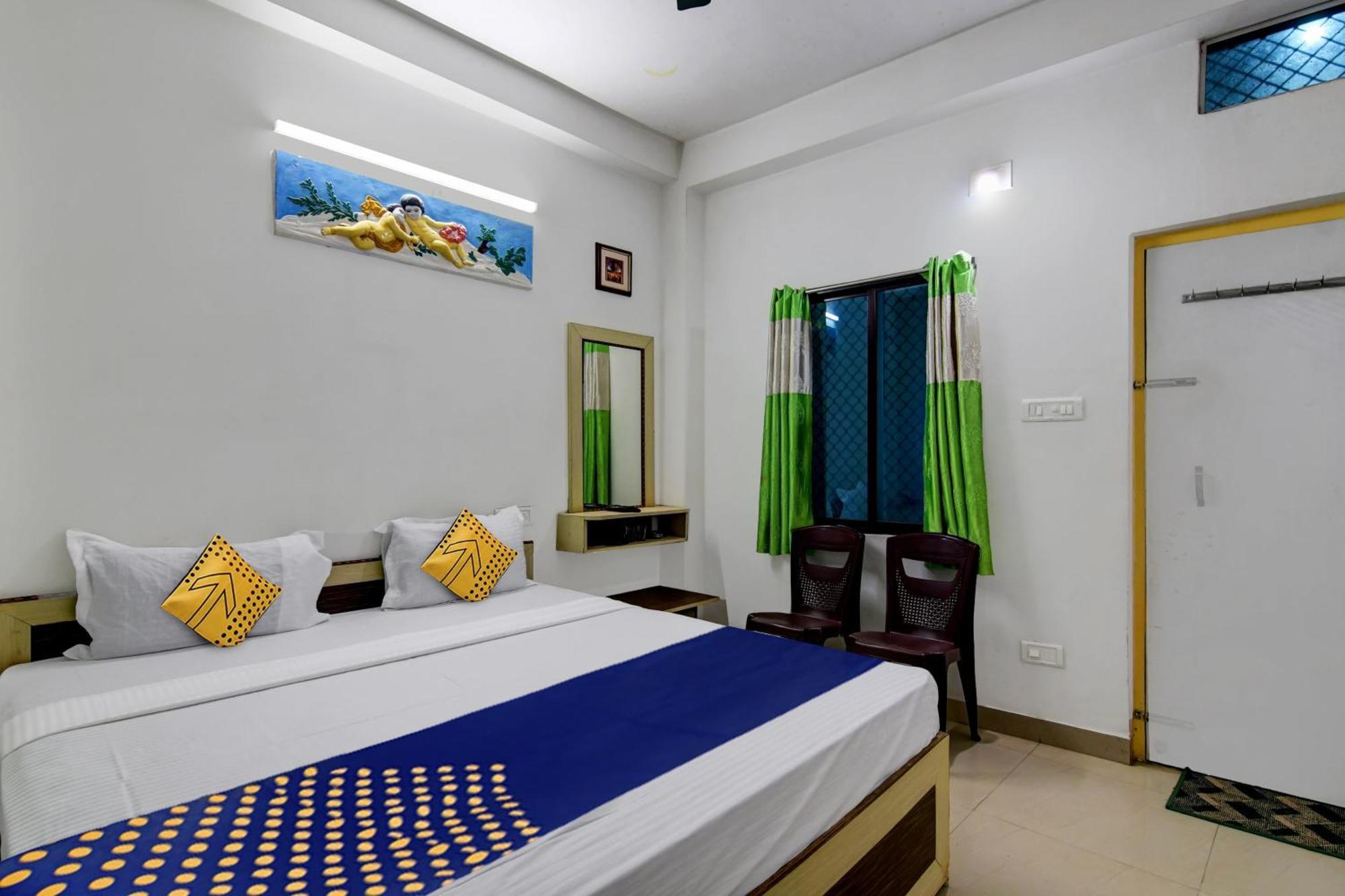 Spot On Ray Palace Hotell Puri Exteriör bild